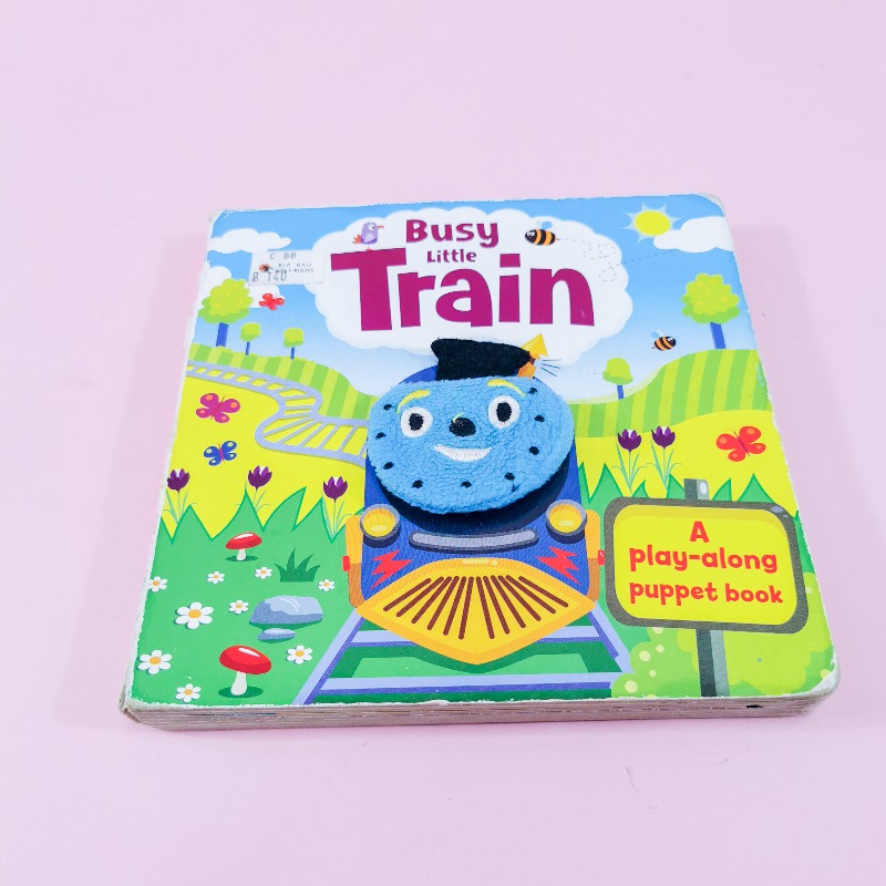 บอร์ดบุค busy little train board book มีตุ๊กตาผ้าสอดนิ้ว