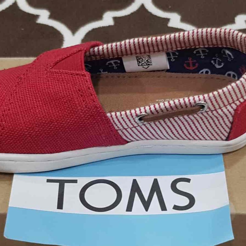 รองเท้าเด็ก toms