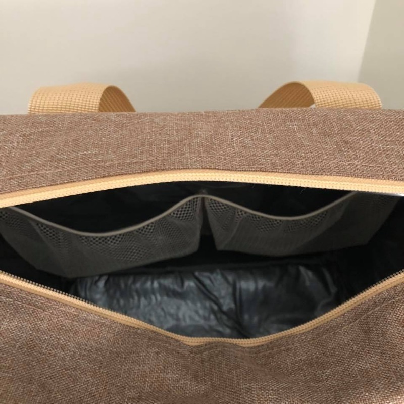 กระเป๋าเก็บความเย็นพร้อมที่เปลี่ยนผ้าอ้อมภายในตัว