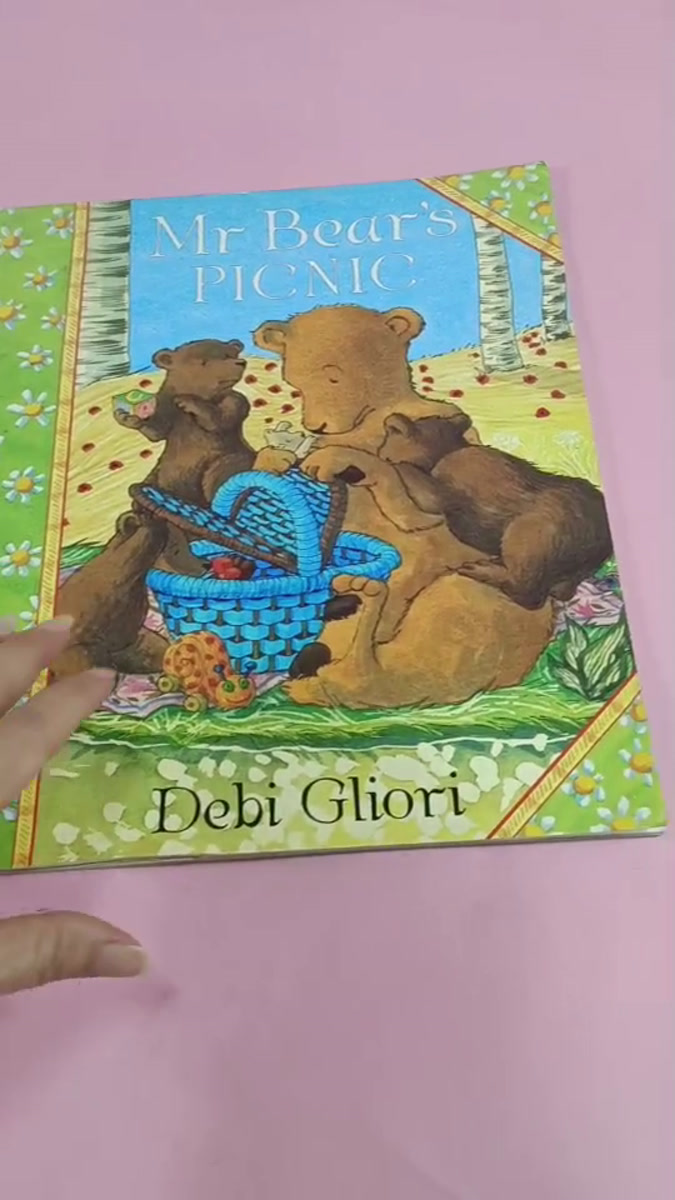 หนังสือ Mr Bear's Picnic